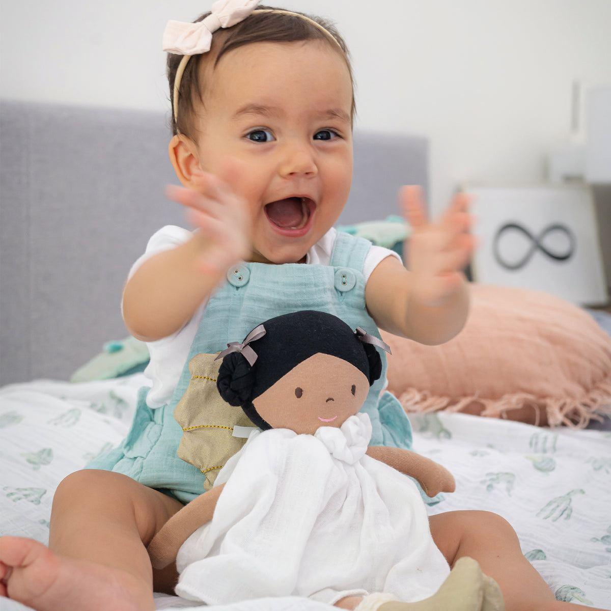Aurora Doll with Dark Skin Tone (1)