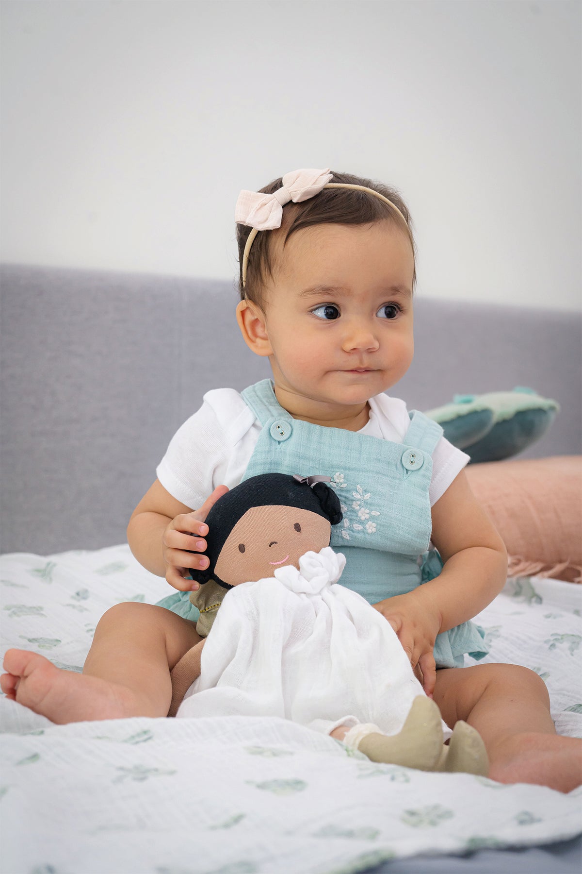 Aurora Doll with Dark Skin Tone (3)