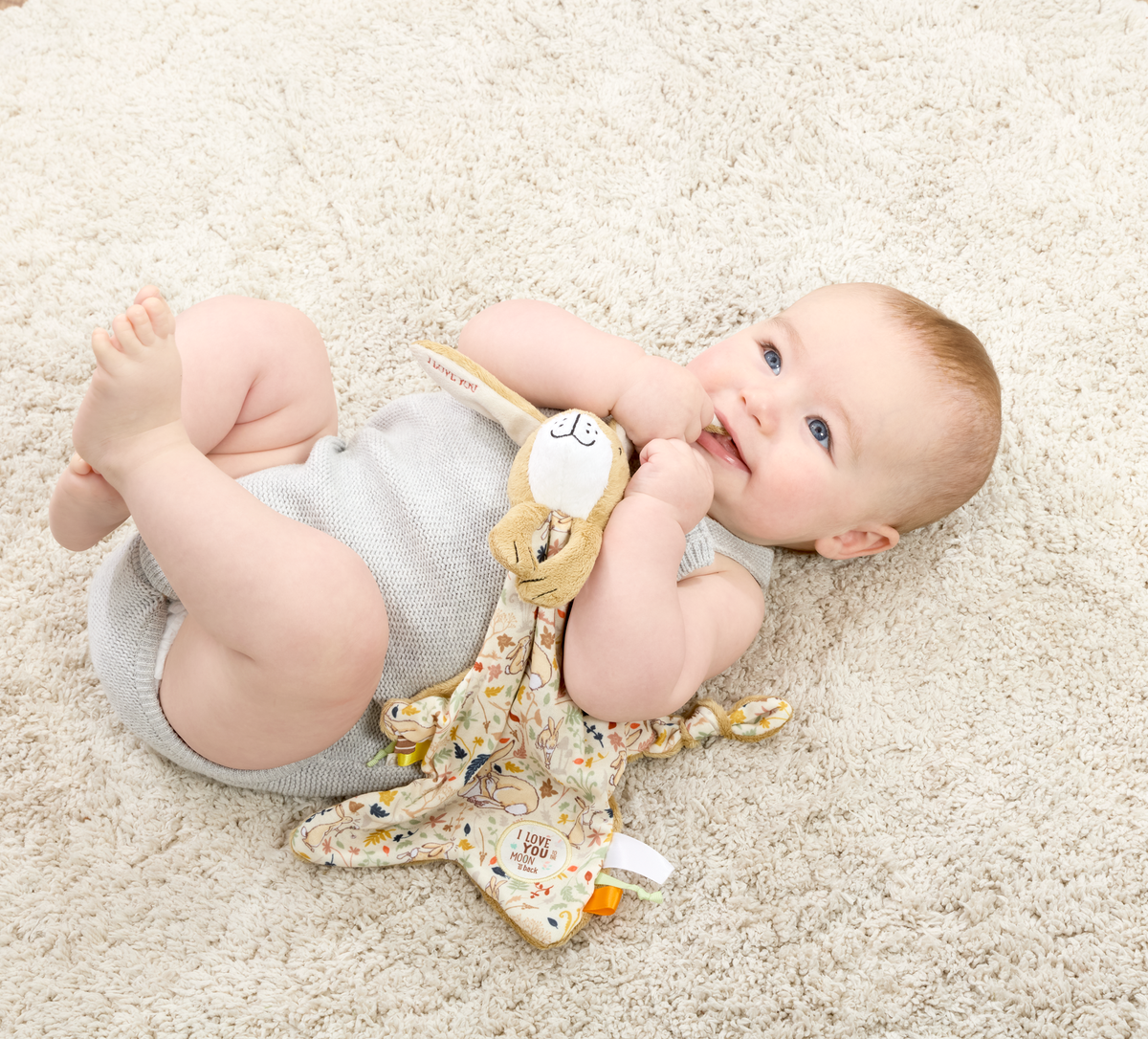 Guess How Much I Love You Baby Comforter (6)