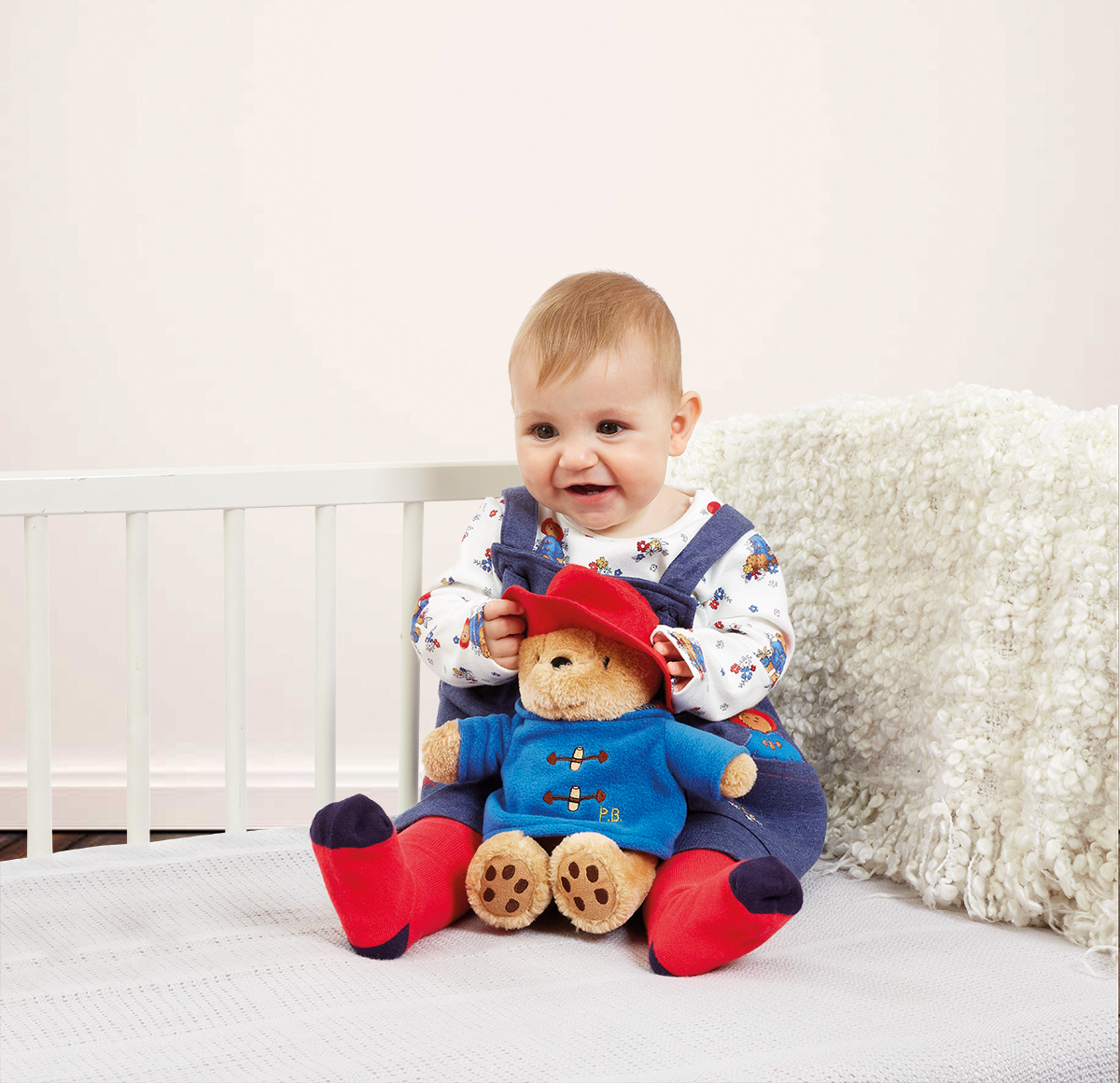 Paddington Bear Classic Soft Cuddly Toy 20cm (2)